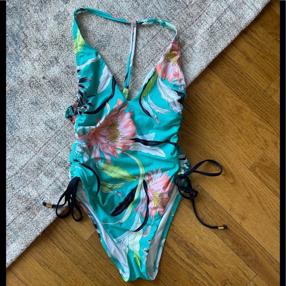 Trina Turk Shanghai La Mio One Piece Sz: Medium